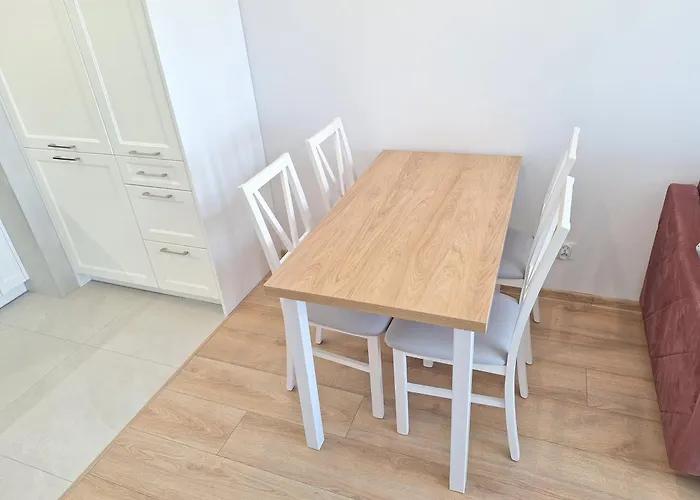 Classic Apartament - Prywatny Parking, Blisko Szpital Arkonska I Strzalowska